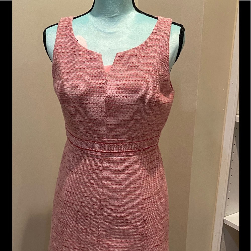 Sheath dress. Office, brunch or wedding!